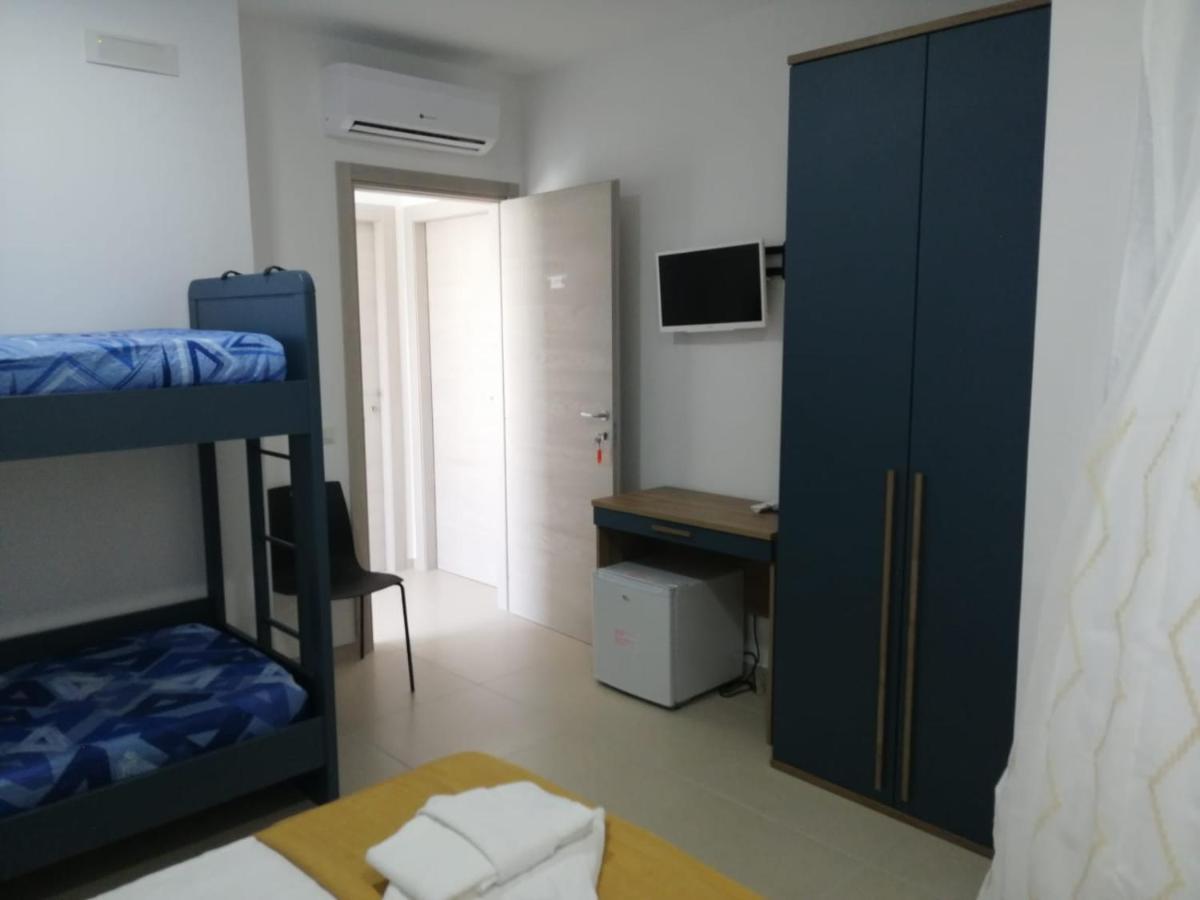 Hotel Tirreno 2*